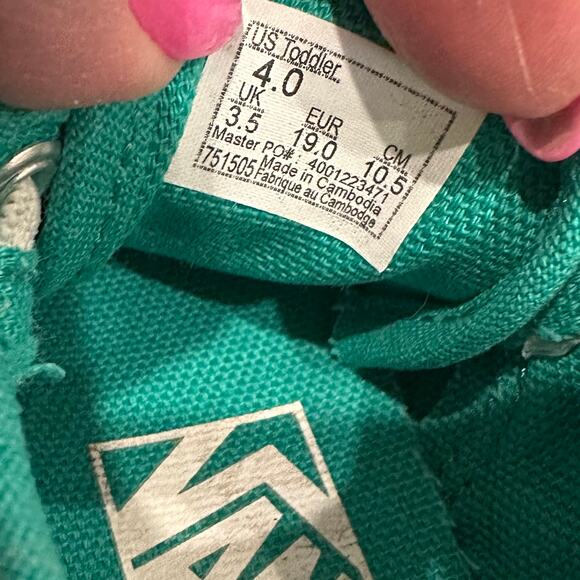 Vans toddler sneakers. Sea party under the sea. Size is toddler 4 - Picture 7 of 9